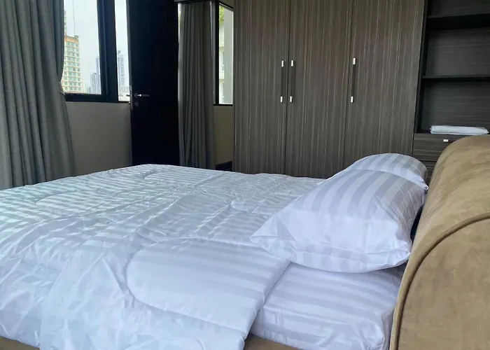 Appartamento W8 Condo, Floor Luxe 3 Bedroom Penthouse, Hip Area, 5 Mins From Thonglo Bts Station