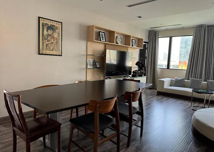W8 Condo, Floor Luxe 3 Bedroom Penthouse, Hip Area, 5 Mins From Thonglo Bts Station *